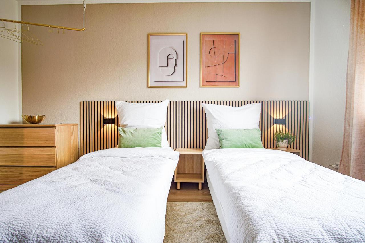 Homefy Boho Studio - Free Parking - Self Check-In - Elevator Есен Екстериор снимка